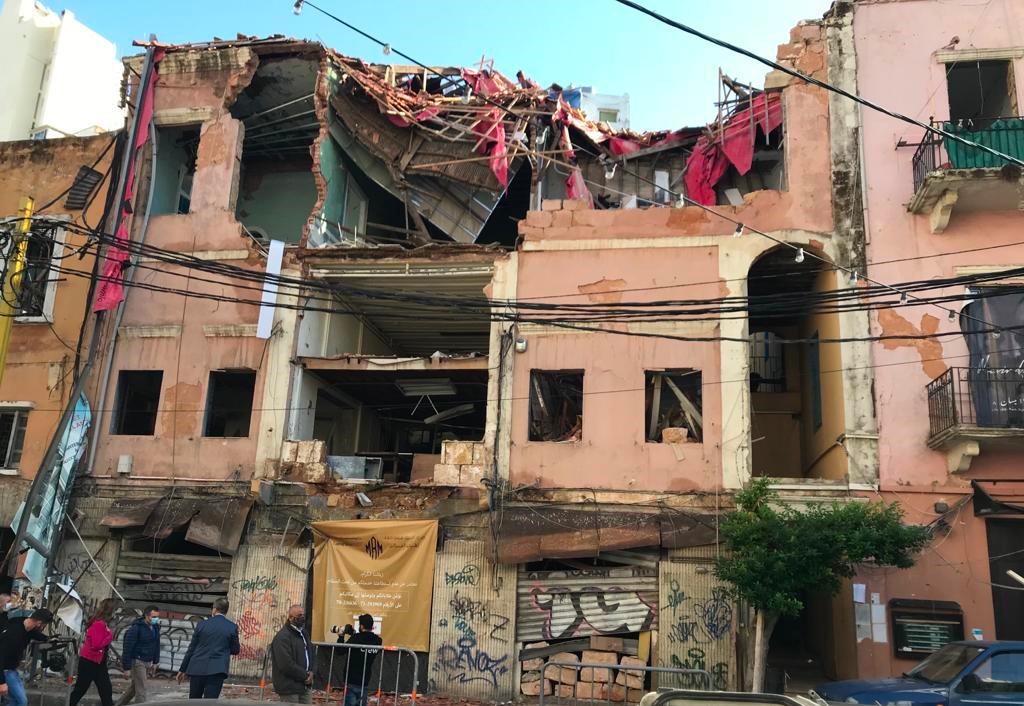 Libanon: in den durch die Explosion im Hafen halbzerstörten Häusern in Beirut und in den Flüchtlingslagern findet #christmas4everyone statt: ein Zeichen der Hoffnung und des Neuanfangs